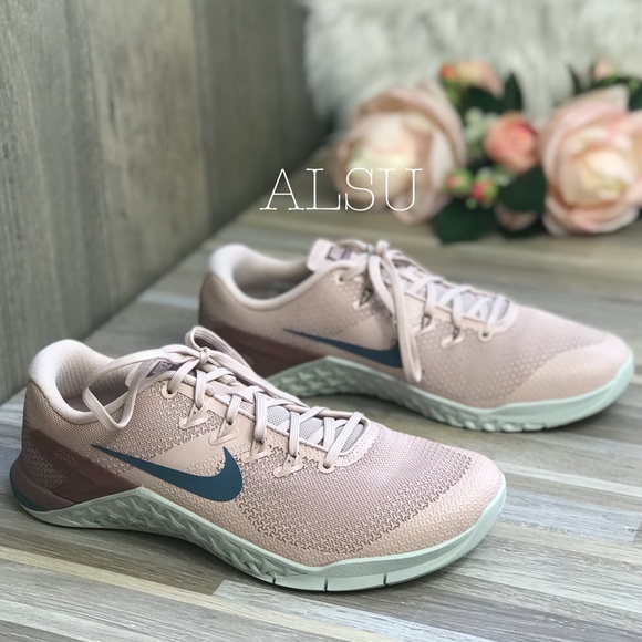 NWT Nike Metcon 4 Particle Beige W AUTHENTIC - Picture 3 of 8